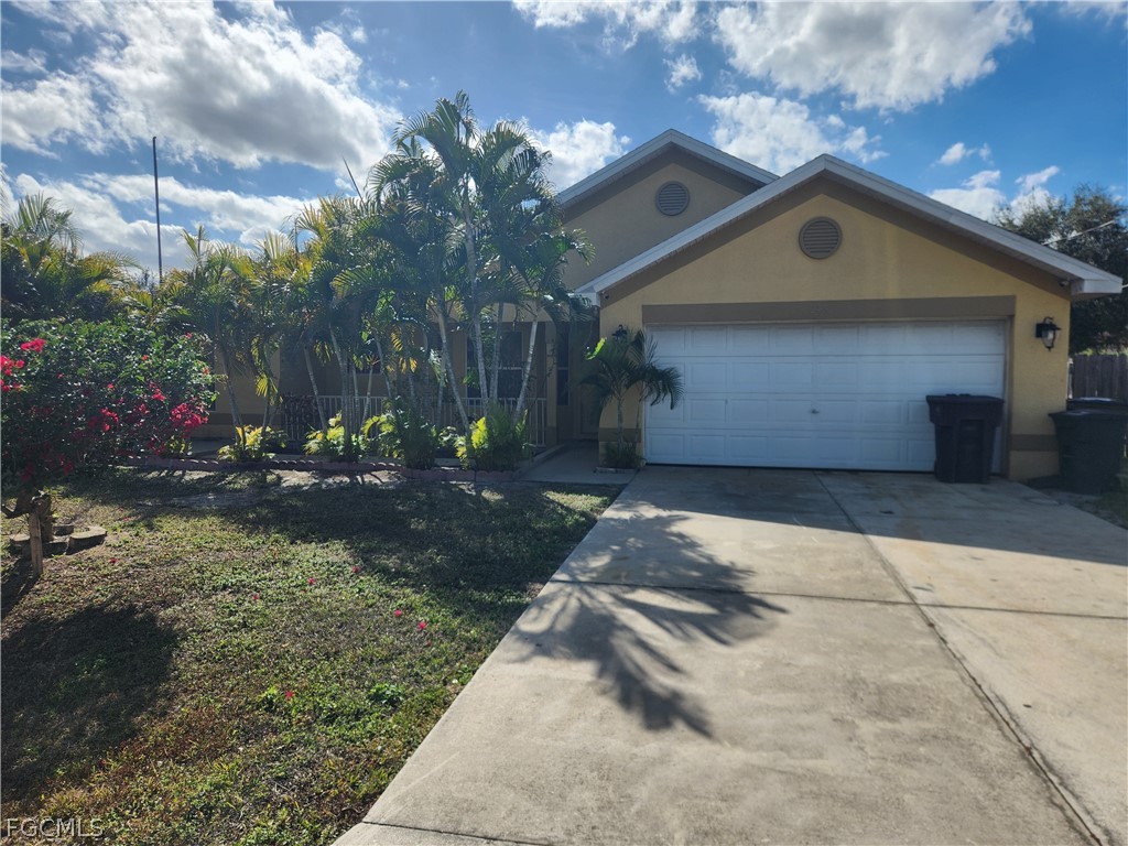3 bed home in Lehigh Acres