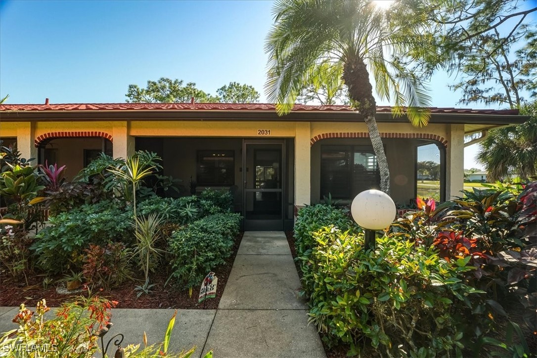2 bed home in Naples