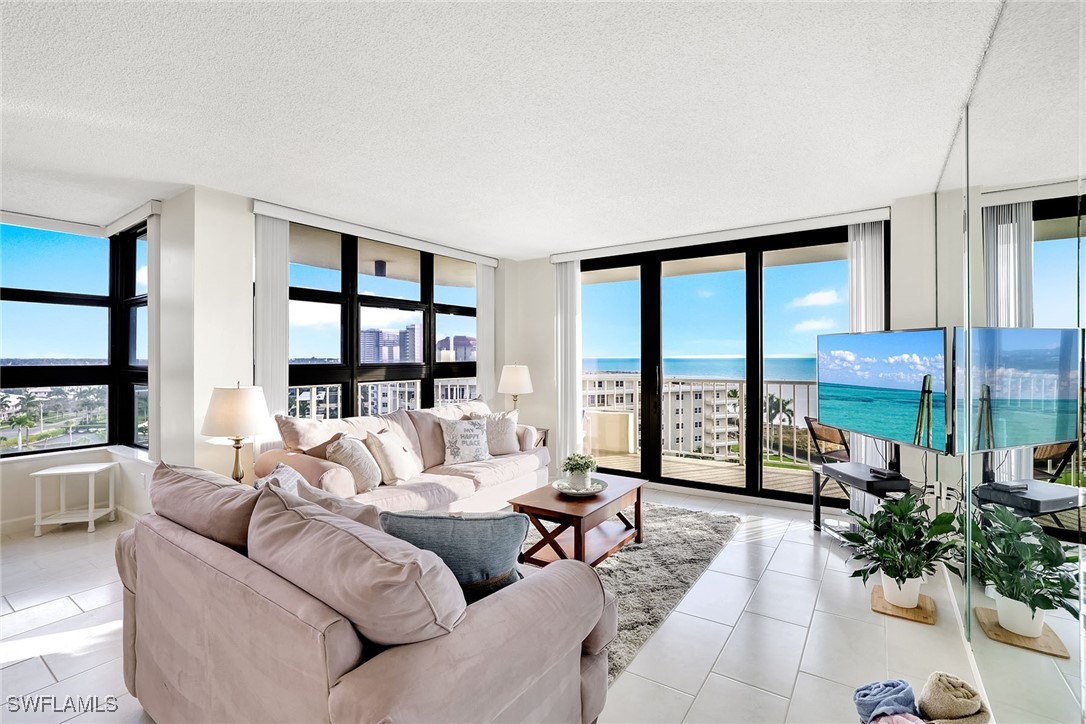 2 bed home in Marco Island