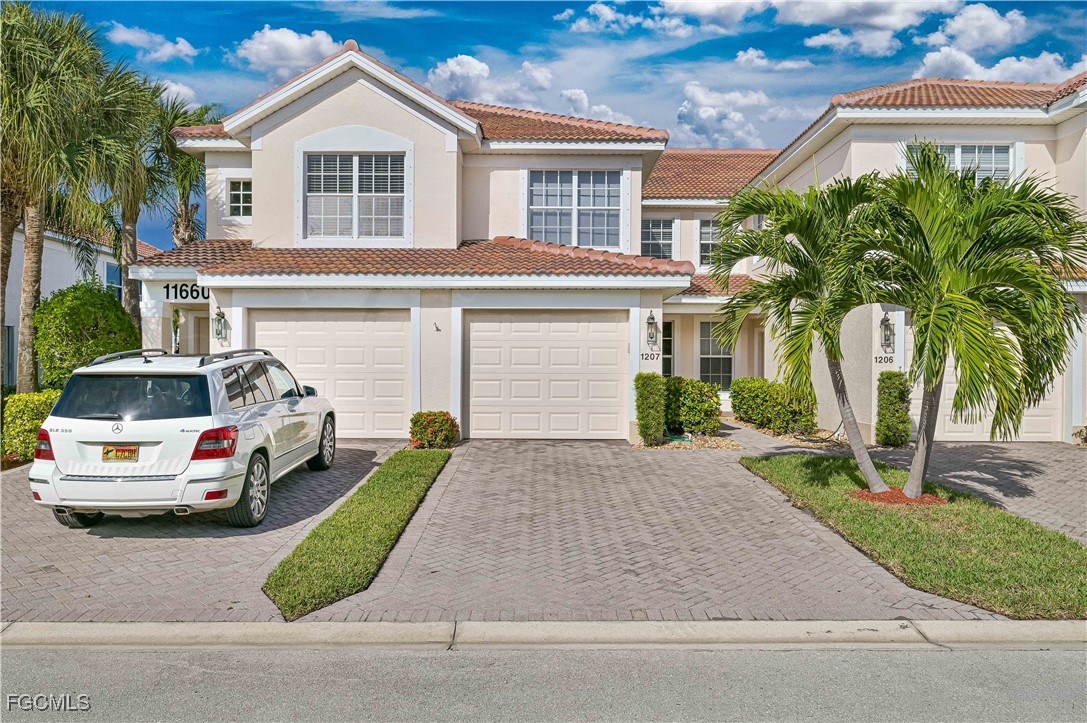 2 bed home in Fort Myers