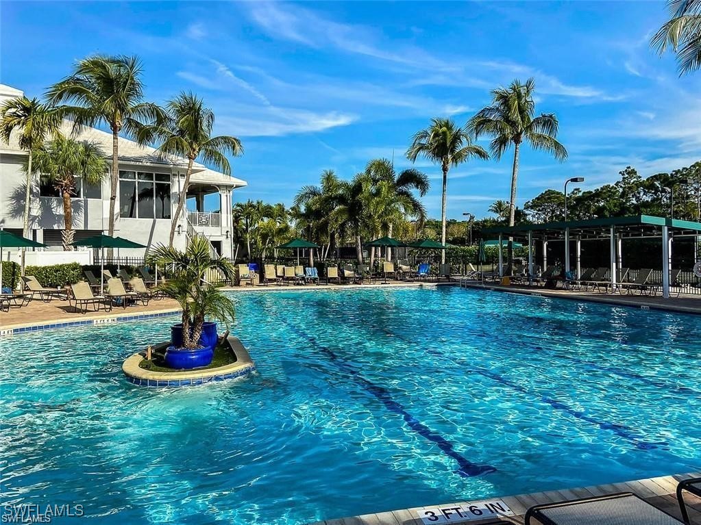 2 bed home in Naples