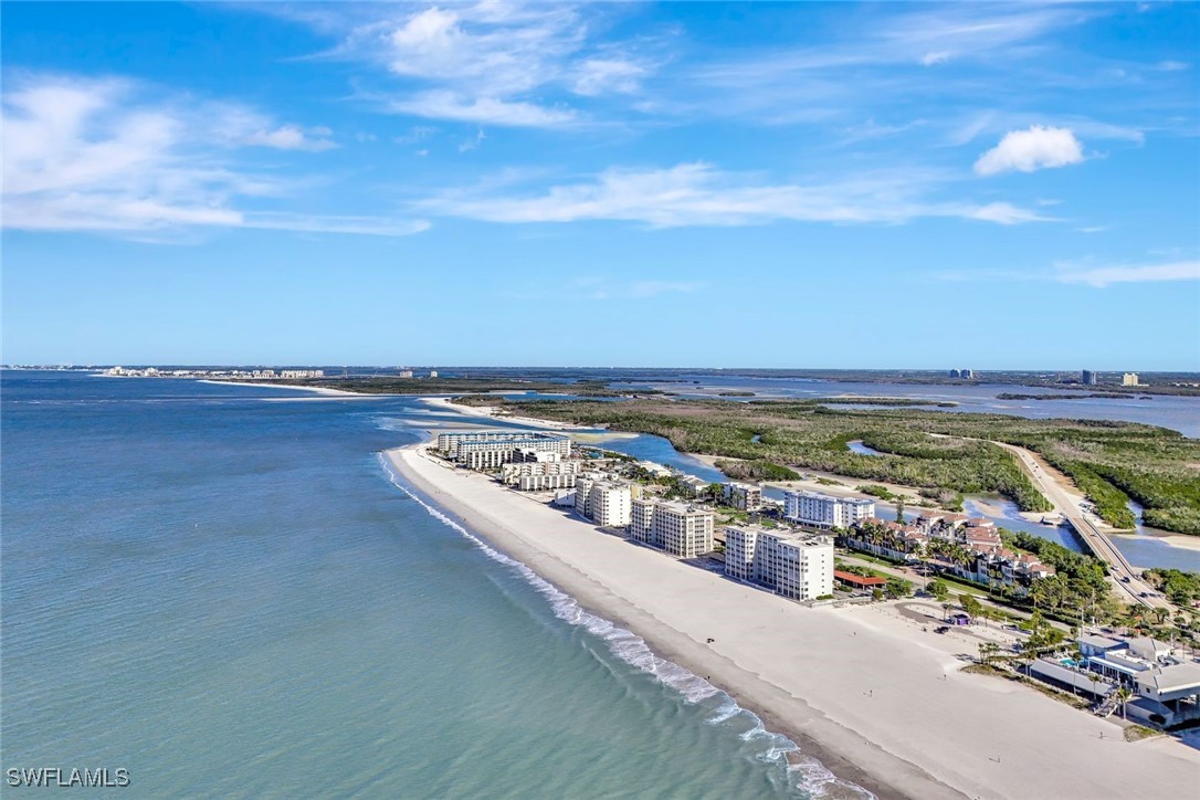 2 bed home in Bonita Springs
