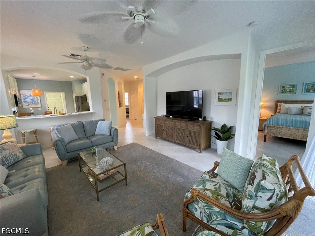 2 bed home in Fort Myers
