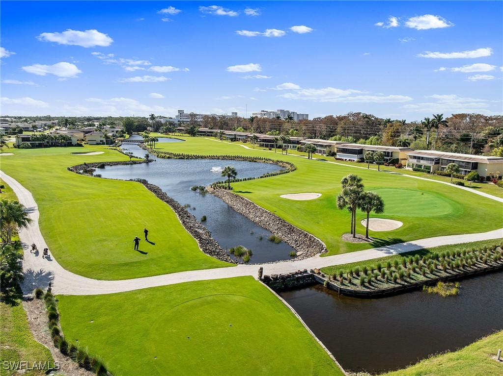 2 bed home in Naples