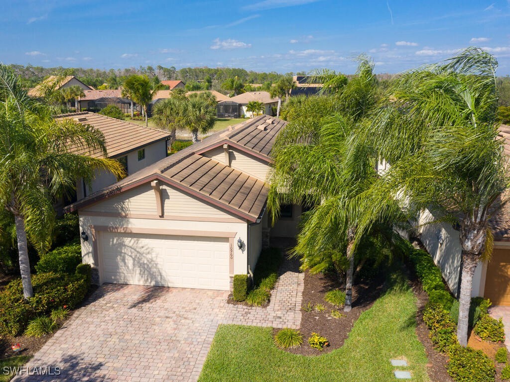 2 bed home in Fort Myers