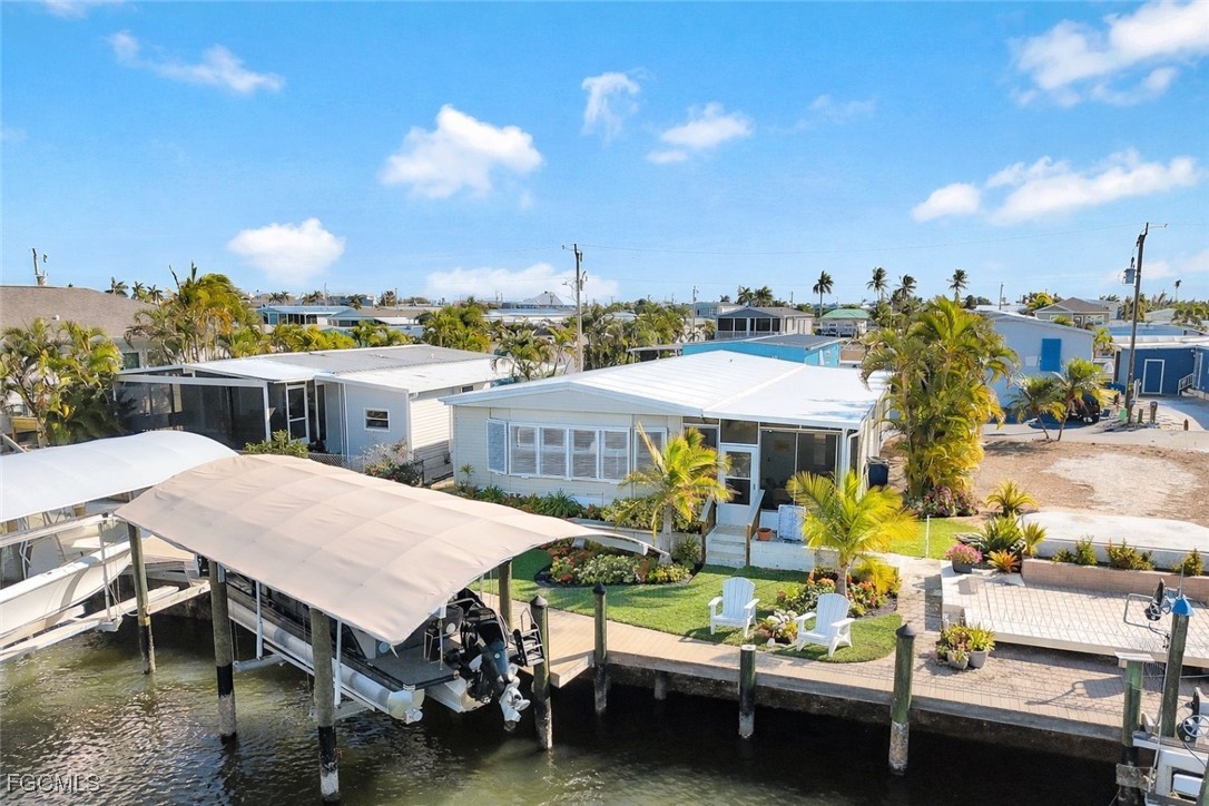 2 bed home in St James City