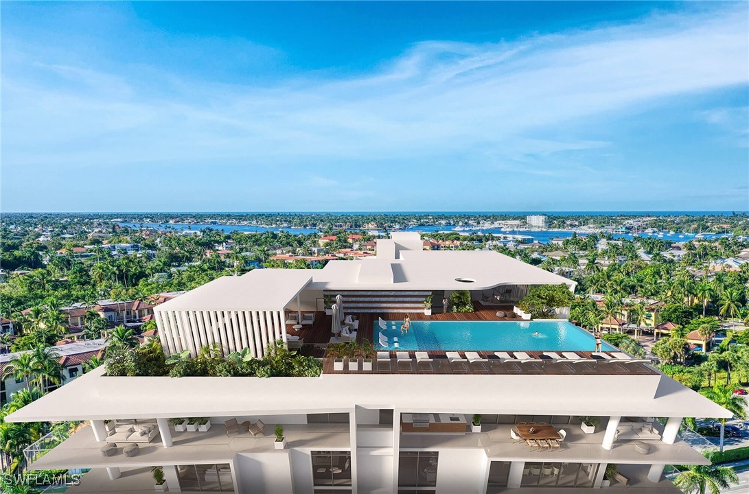 4 bed home in Naples
