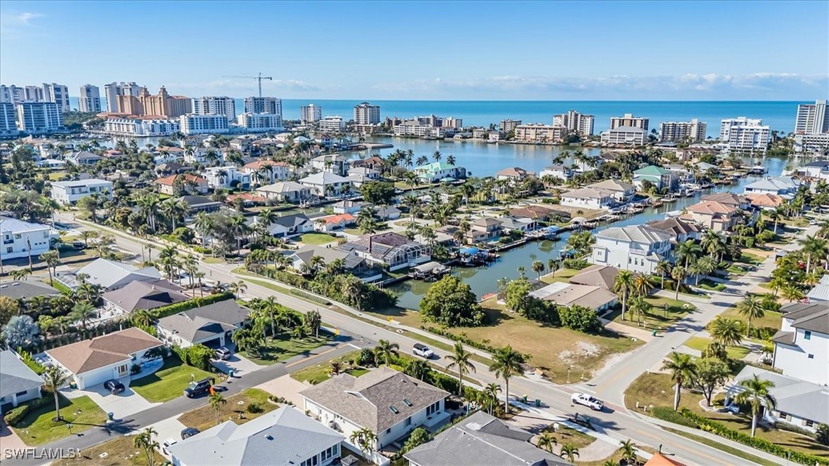 3 bed home in Naples