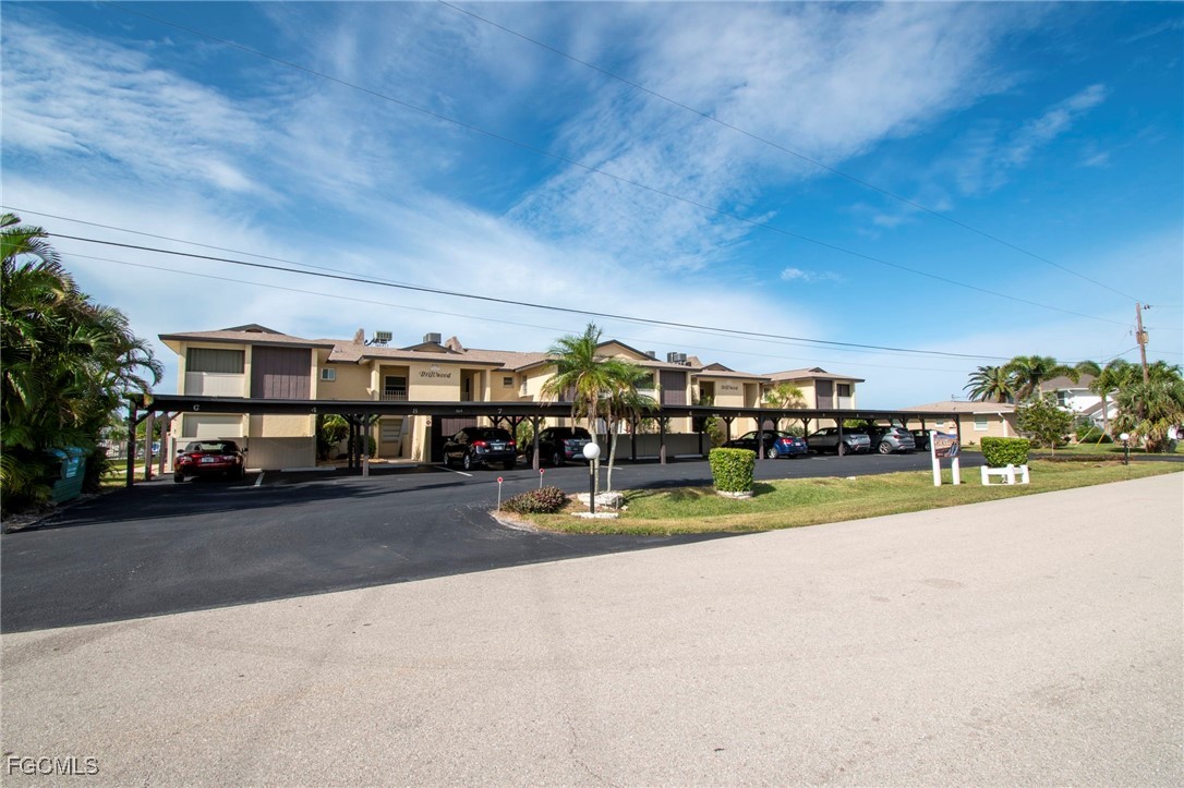 2 bed home in Cape Coral