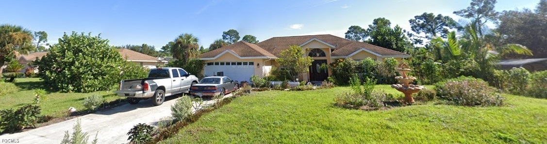 3 bed home in Lehigh Acres