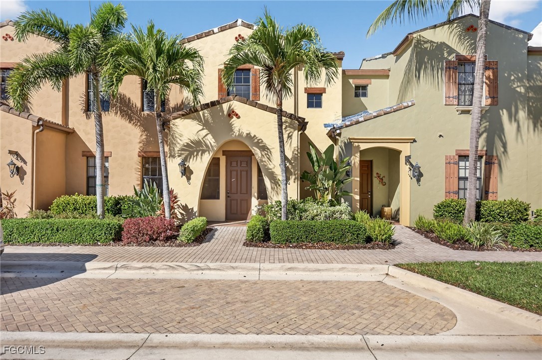 2 bed home in Fort Myers