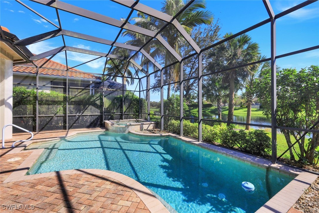 3 bed home in Naples
