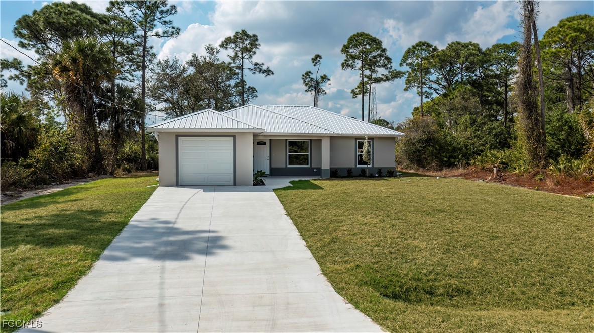 3 bed home in Labelle