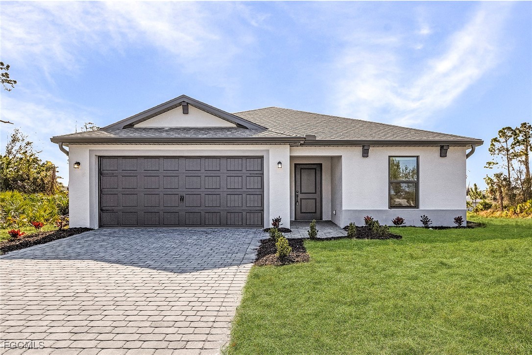 3 bed home in Lehigh Acres