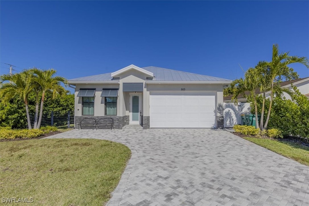 4 bed home in Naples