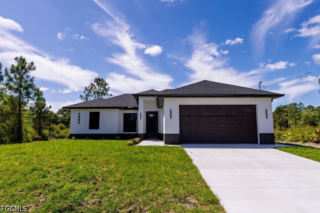 3 bed home in Lehigh Acres