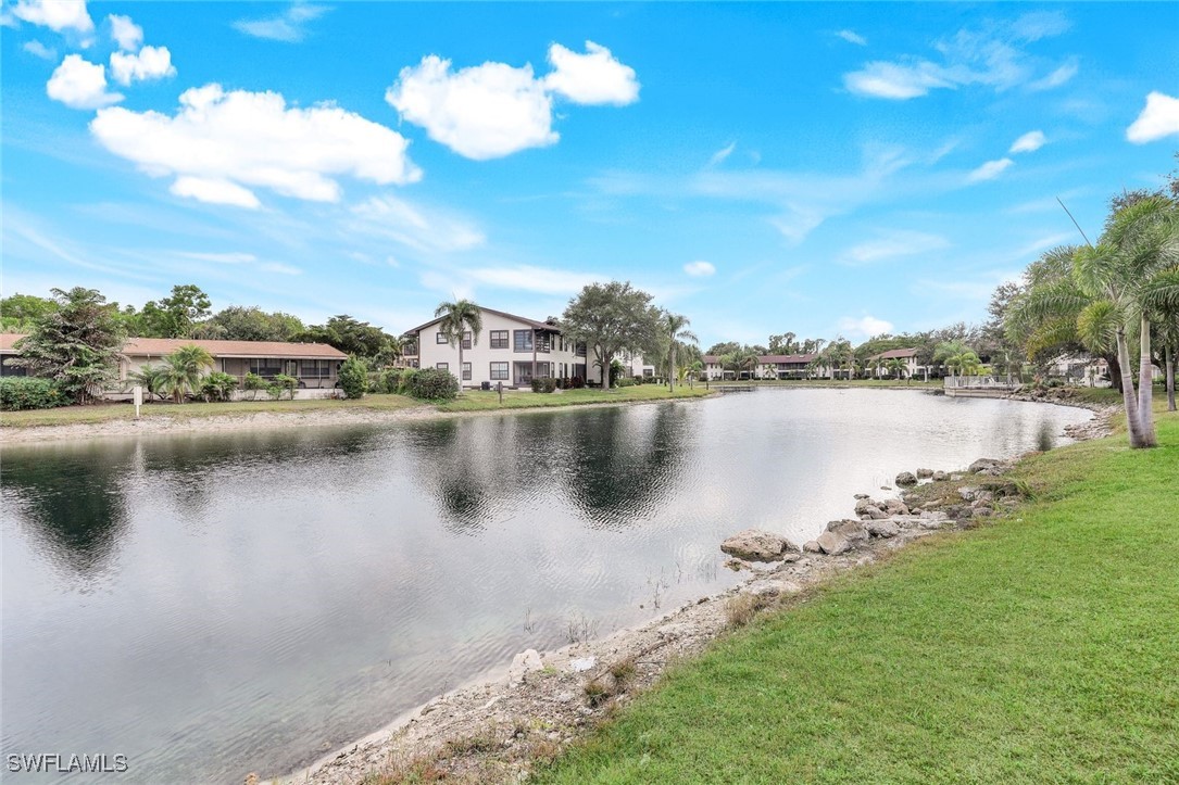 2 bed home in Naples