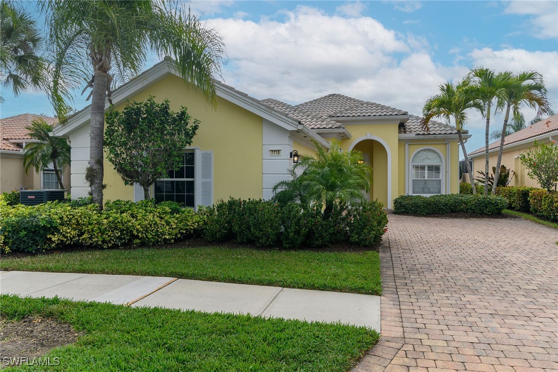 3 bed home in Naples