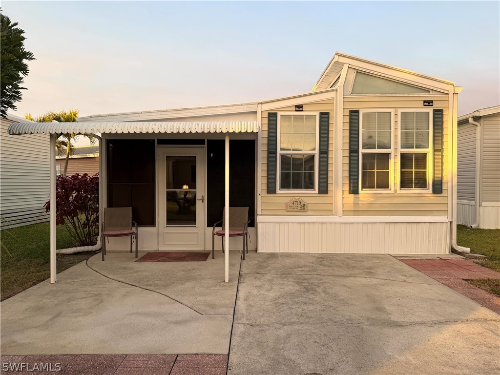1 bed home in Estero
