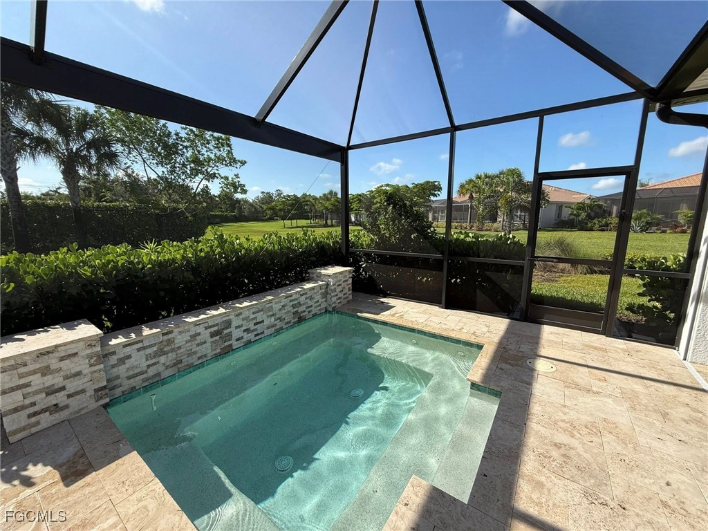 2 bed home in Fort Myers