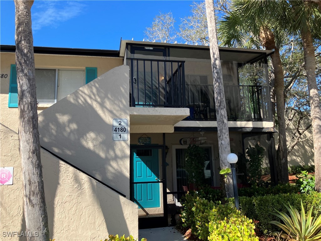 2 bed home in Naples