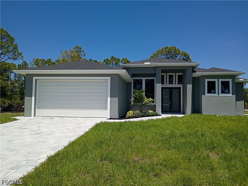 3 bed home in Lehigh Acres