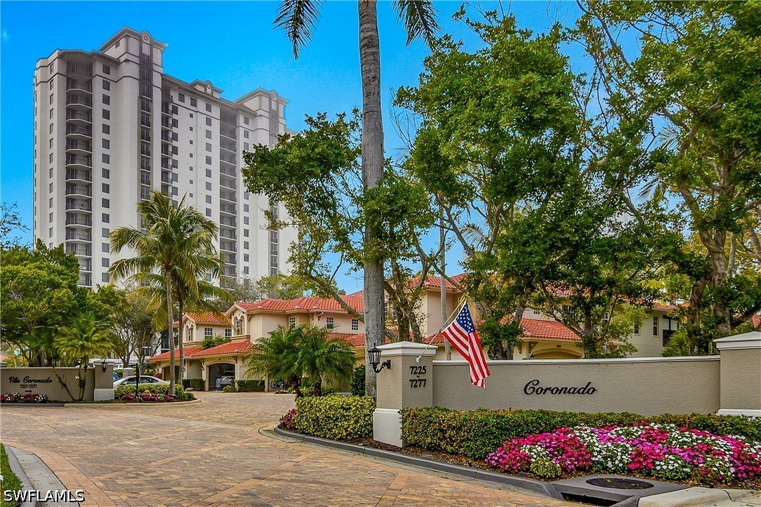 2 bed home in Naples