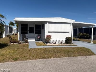 2 bed home in Fort Myers