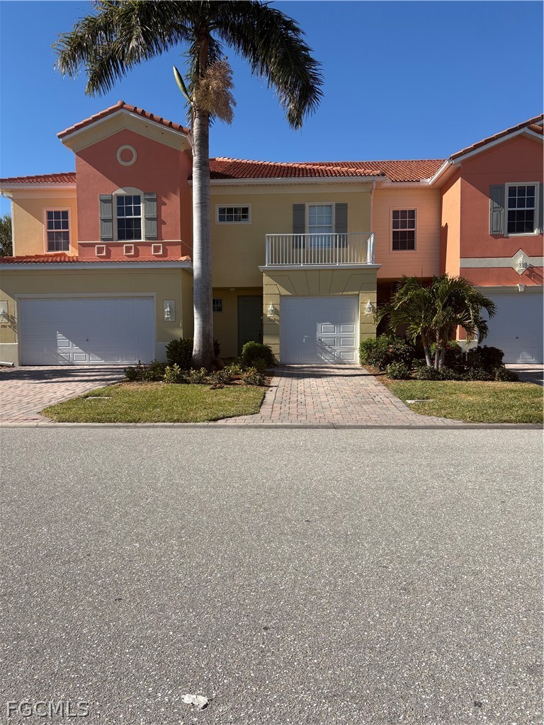2 bed home in Fort Myers