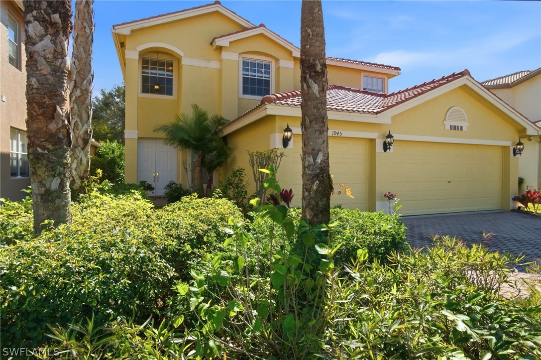 5 bed home in Naples