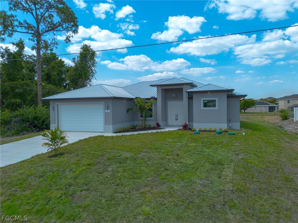 3 bed home in Lehigh Acres