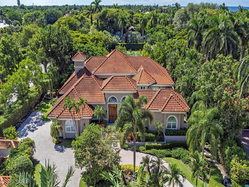 3 bed home in Naples