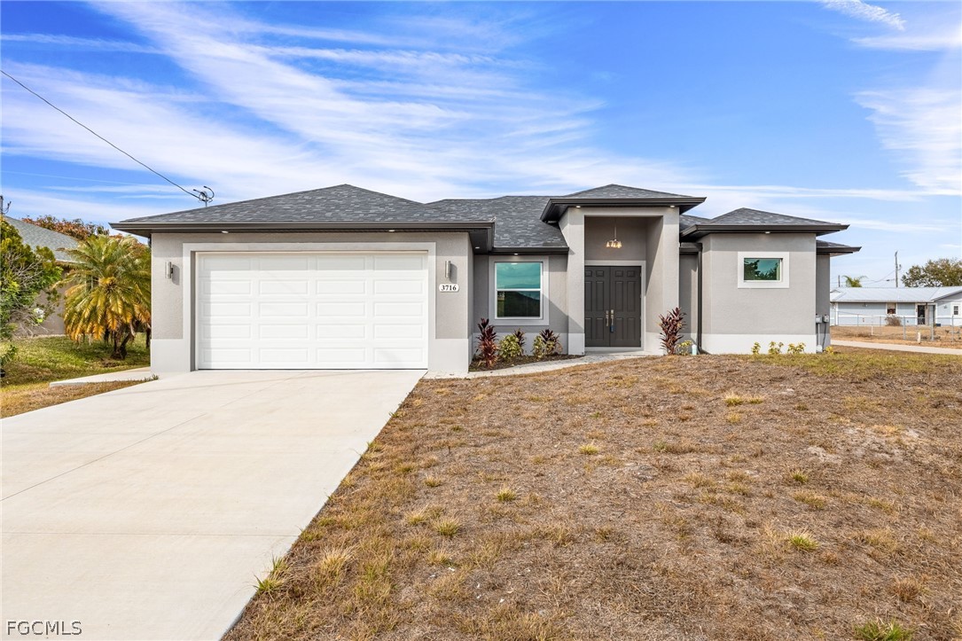 3 bed home in Lehigh Acres