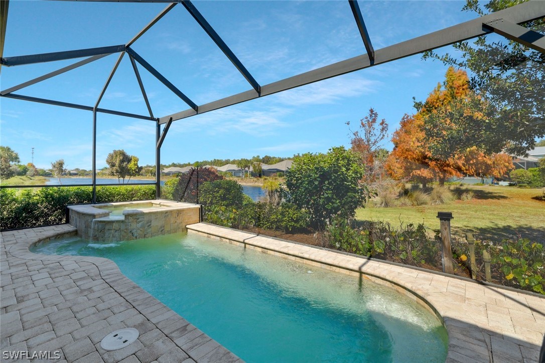 2 bed home in Naples
