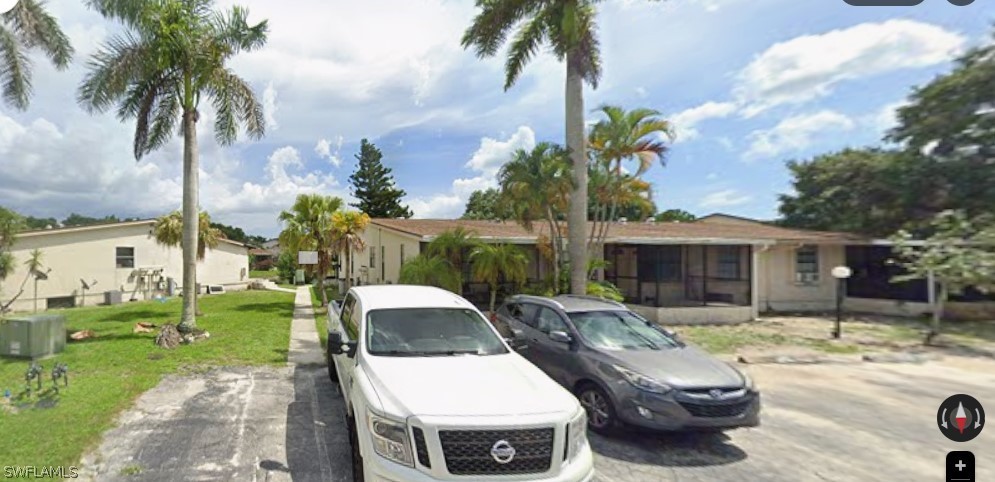 2 bed home in Naples