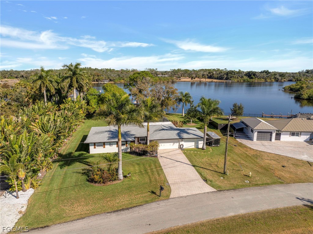 3 bed home in Fort Myers