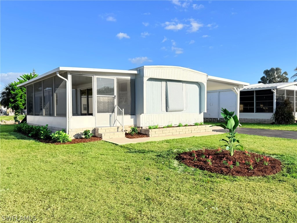 2 bed home in Naples