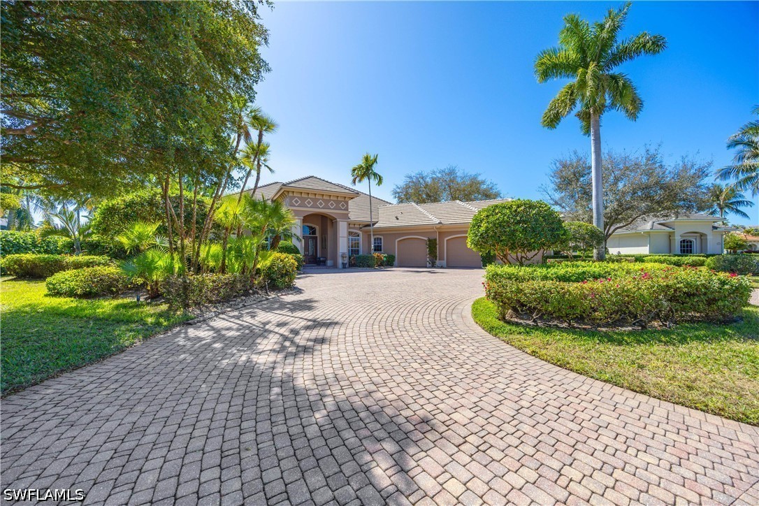 4 bed home in Naples