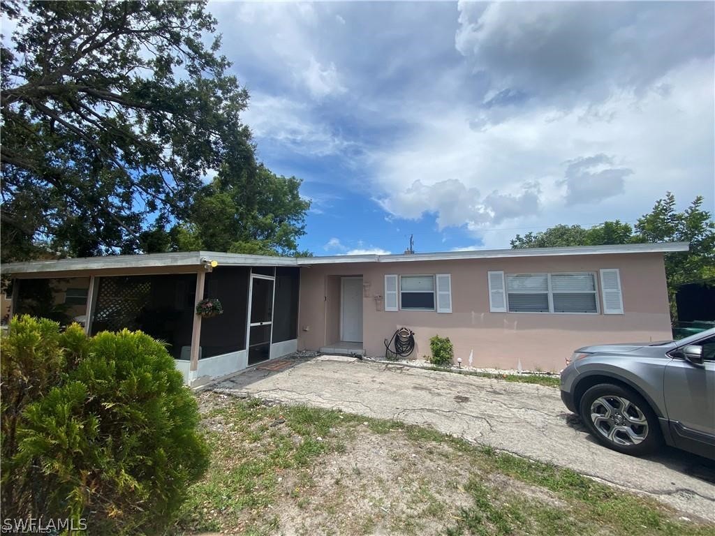 4 bed home in Naples