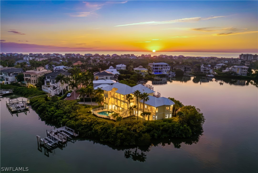 4 bed home in Bonita Springs