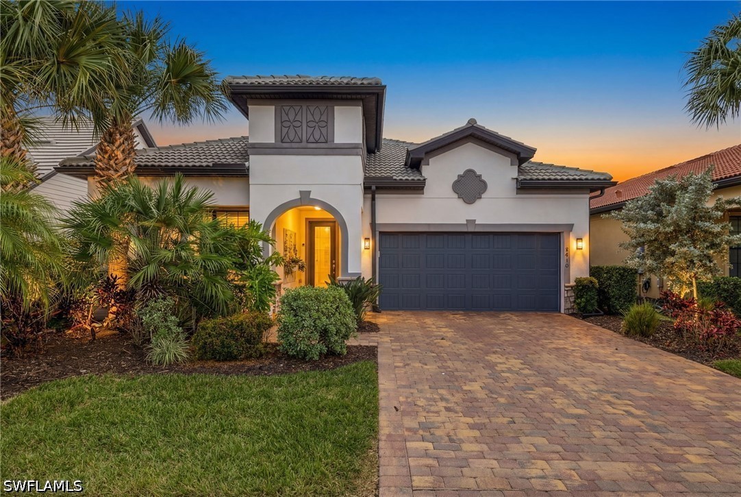 2 bed home in Naples