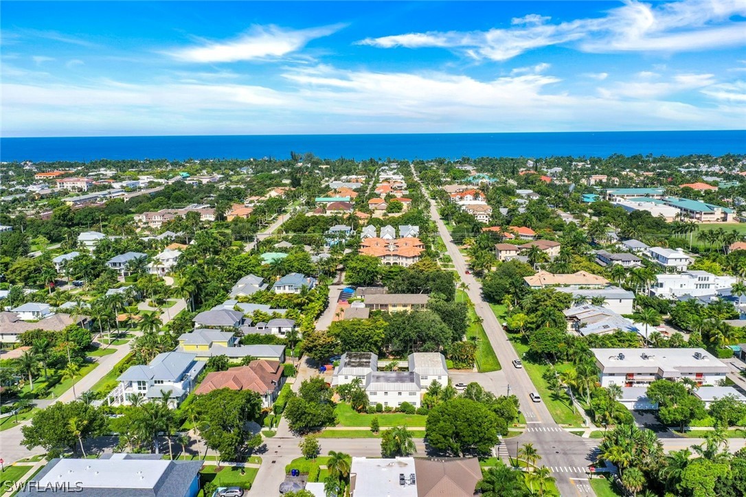 1 bed home in Naples