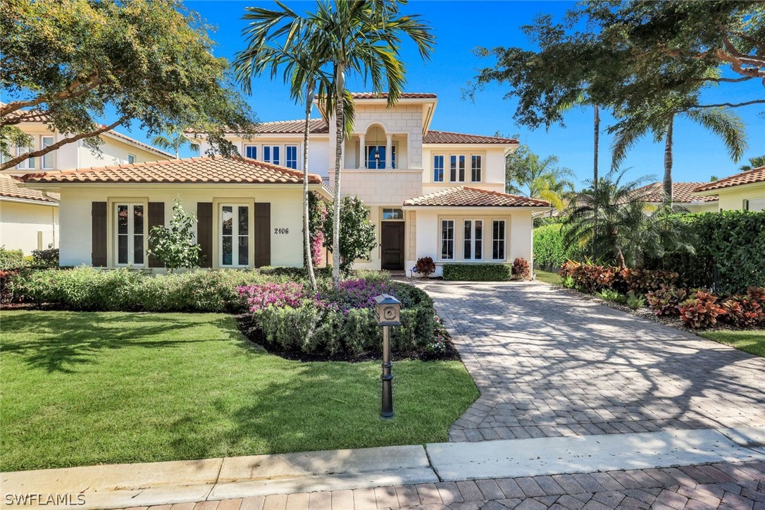 4 bed home in Naples