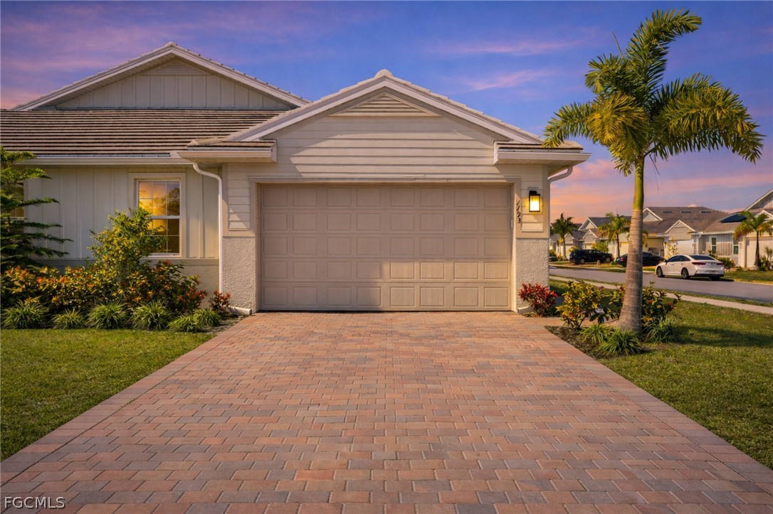 2 bed home in Naples