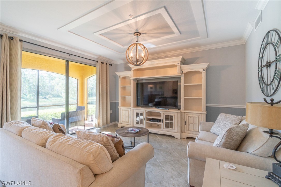 2 bed home in Naples