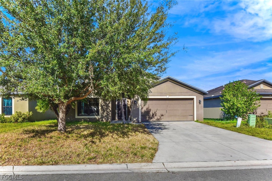 4 bed home in Lehigh Acres
