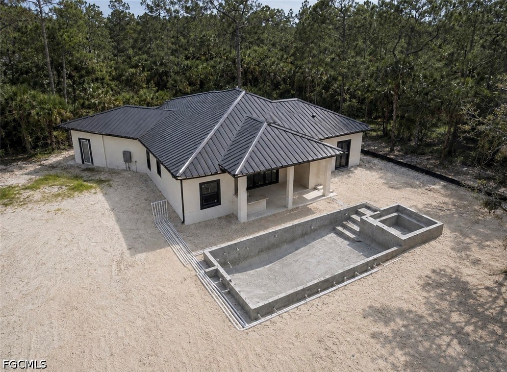 4 bed home in Naples