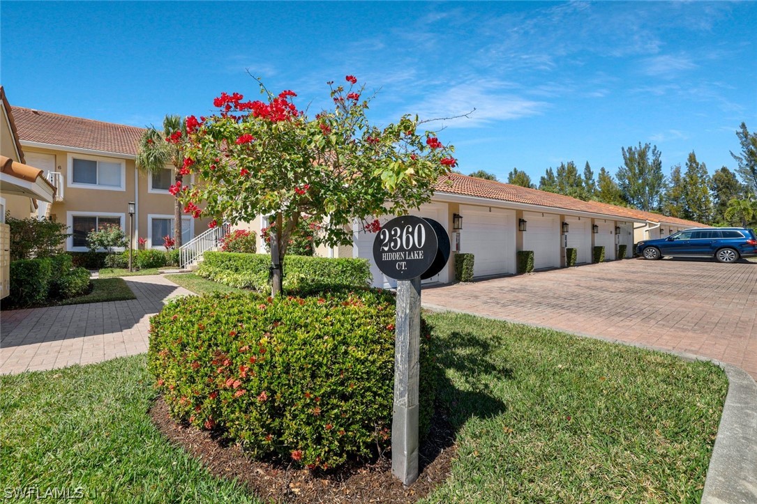 2 bed home in Naples