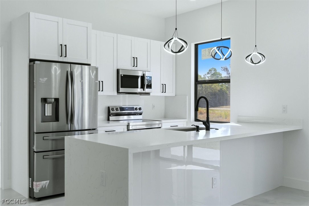 3 bed home in Lehigh Acres