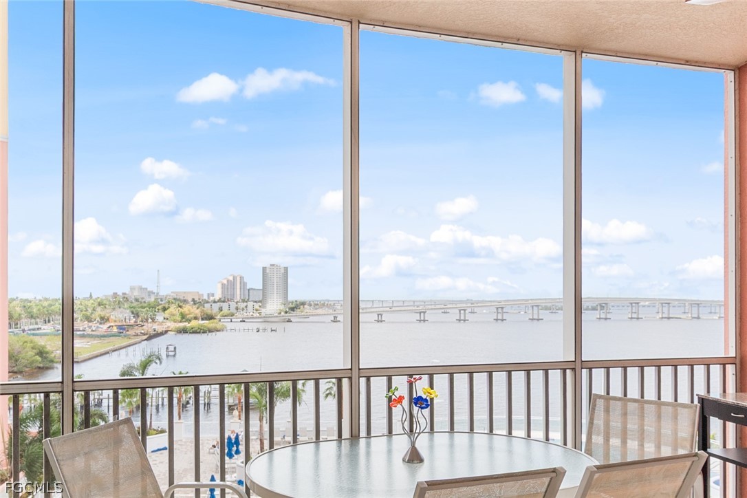 2 bed home in Fort Myers